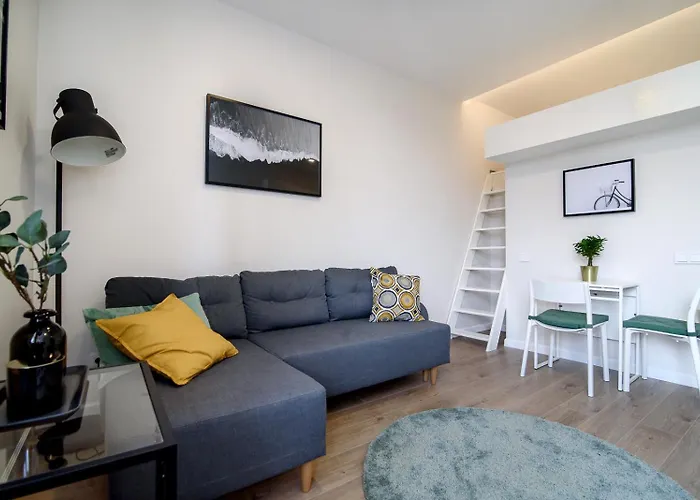 Modern 1Br / Near Gates Of Dawn / Special Offer