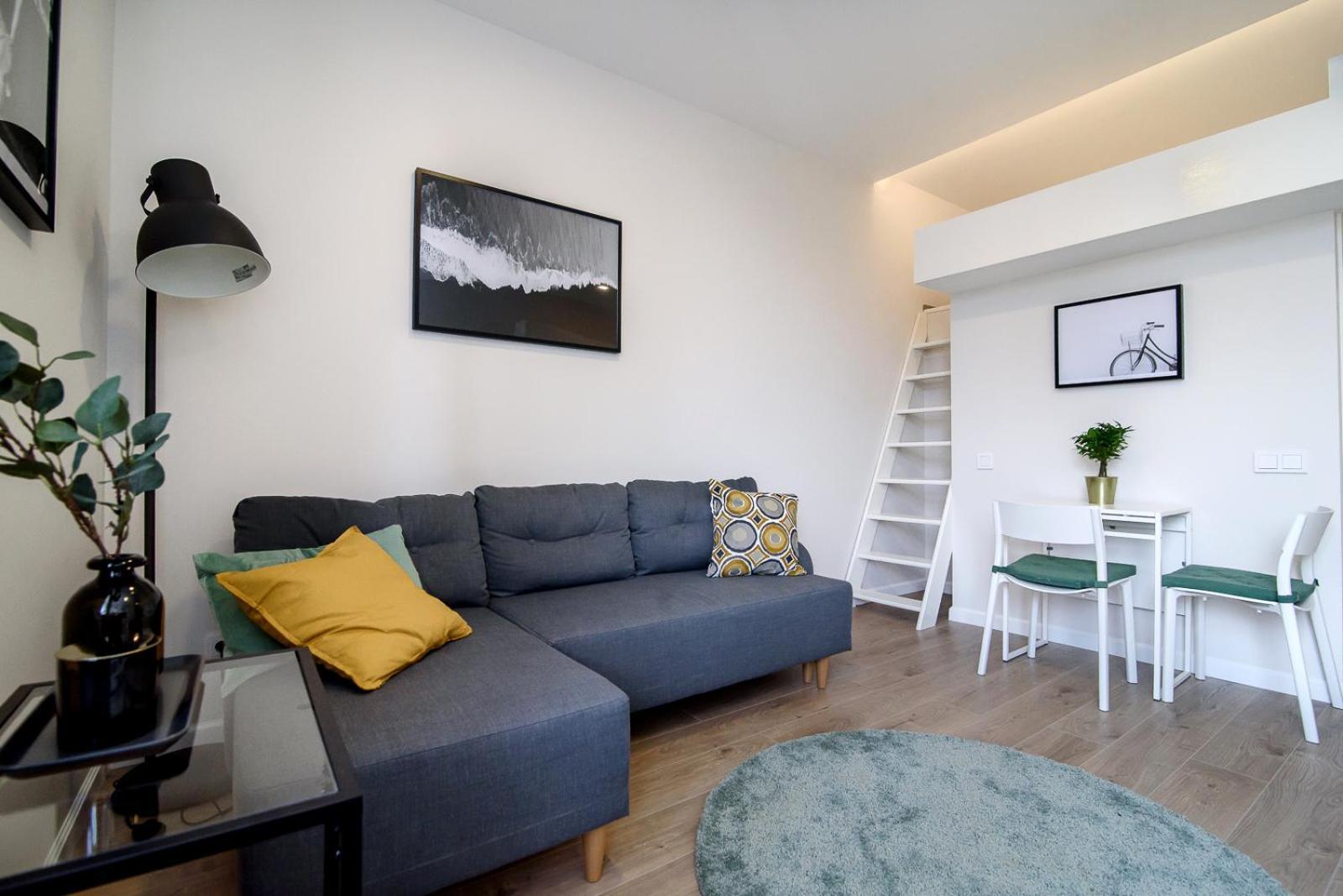 Íbúð Modern 1br / Near Gates Of Dawn / Special Offer